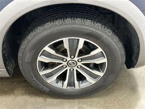 Used 2017 Nissan Armada SL w/ Technology Package image 5