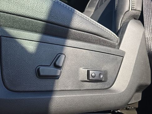 New 2026 RAM 3500 Limited image 25