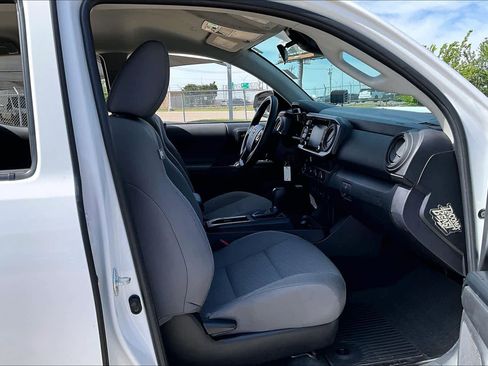 Used 2023 Toyota Tacoma SR AWD/4WD image 9