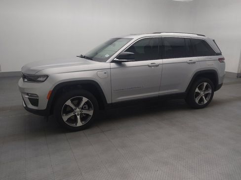 Used 2022 Jeep Grand Cherokee Limited 4xe AWD/4WD image 2