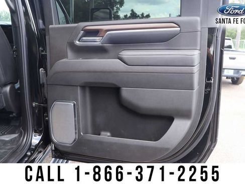 Used 2025 Chevrolet Silverado 2500 High Country w/ High Country Premium Package AWD/4WD image 32