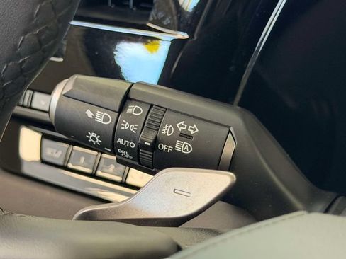 Used 2023 Lexus RX 350 Premium w/ Accessory Package AWD/4WD image 33