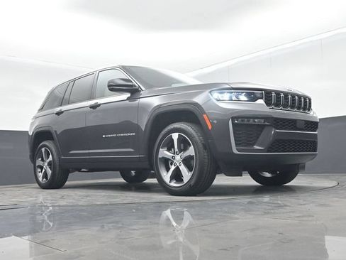 New 2026 Jeep Grand Cherokee Limited RWD image 42