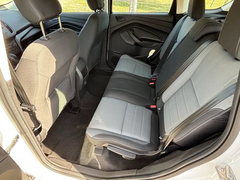 Used 2018 Ford Escape S image 8