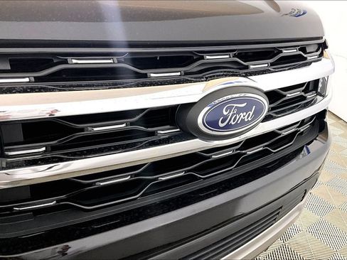 Used 2024 Ford Expedition Limited AWD/4WD image 24