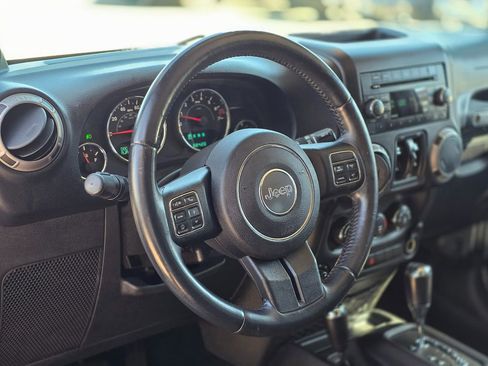 Used 2013 Jeep Wrangler Unlimited Sport image 24