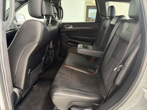 Used 2021 Jeep Grand Cherokee Laredo X image 32