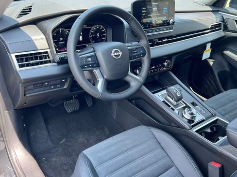 New 2026 Nissan Rogue SL AWD/4WD image 17