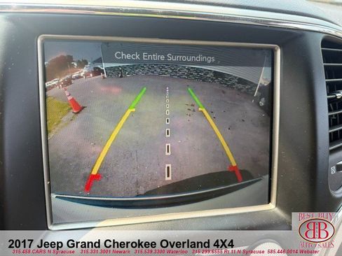 Used 2017 Jeep Grand Cherokee Overland w/ Jeep Active Safety Group AWD/4WD image 27