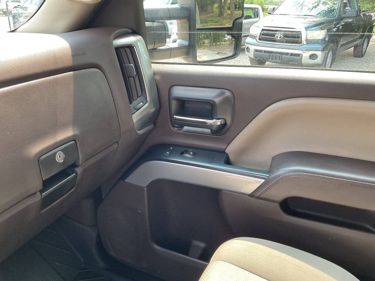 Used 2017 Chevrolet Silverado 2500 LT w/ LT Fleet Convenience Package AWD/4WD image 14