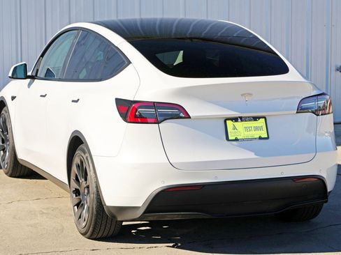 Used 2021 Tesla Model Y 2WD image 51