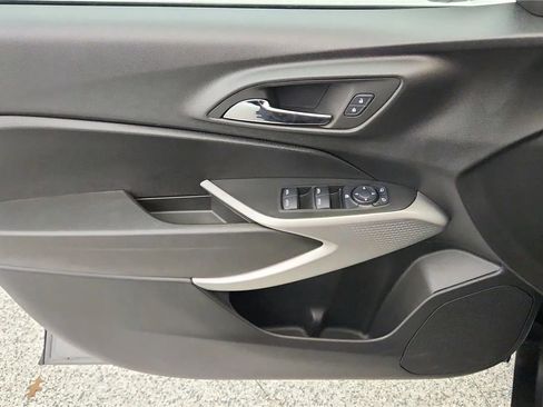 Used 2024 Chevrolet Trax RS w/ Driver Confidence Package image 32