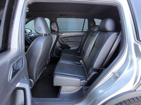 Used 2019 Volkswagen Tiguan SEL Premium R-Line FWD image 25