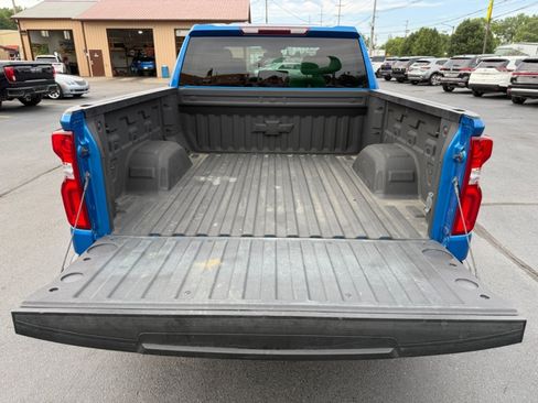 Used 2022 Chevrolet Silverado 1500 LTZ AWD/4WD image 38