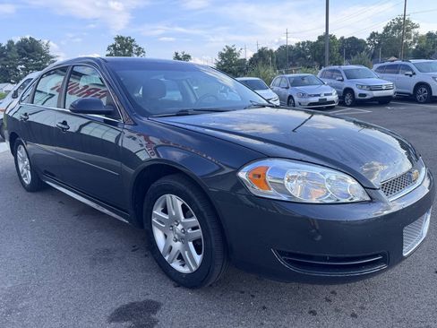 Used 2015 Chevrolet Impala LT w/ LT Sunroof Package FWD image 4