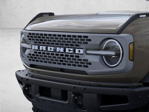 New 2026 Ford Bronco Badlands AWD/4WD image 18