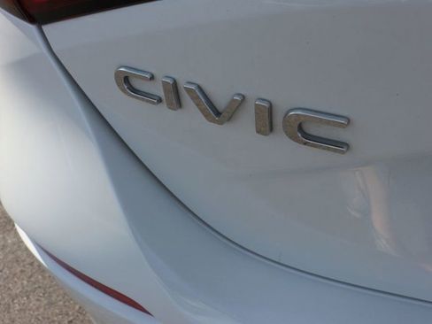 Used 2022 Honda Civic Sport Touring image 6