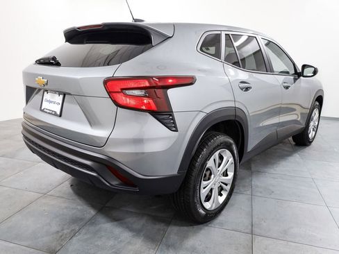 Used 2024 Chevrolet Trax LS image 6