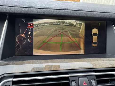 Used 2015 BMW 740i w/ Executive Package RWD image 14