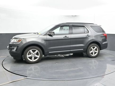 Used 2016 Ford Explorer XLT AWD/4WD image 7