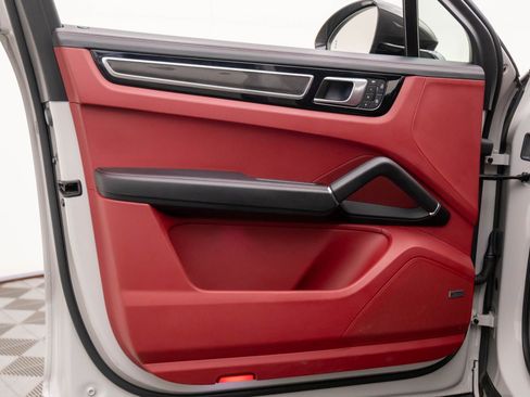 Certified 2023 Porsche Cayenne GTS image 14