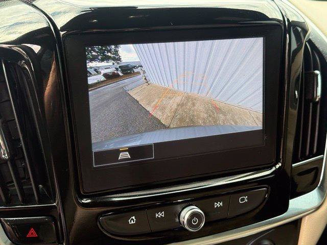Used 2023 Chevrolet Traverse LT w/ LPO, Cargo Package AWD/4WD image 16
