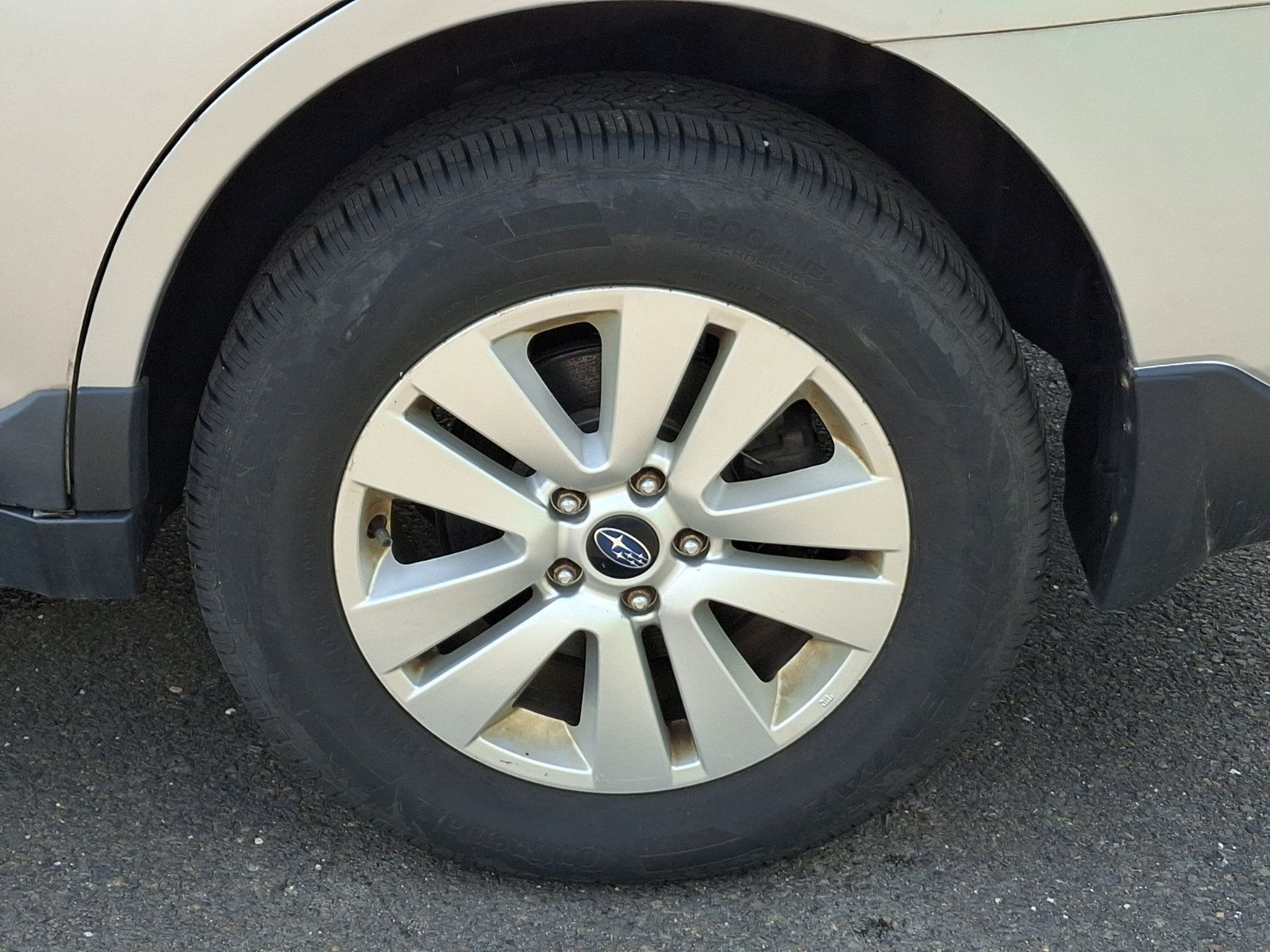 Used 2015 Subaru Outback 2.5i Premium AWD/4WD image 9