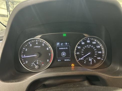 Used 2018 Hyundai Elantra Value Edition FWD image 10