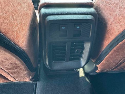 Used 2025 Ford Bronco Outer Banks AWD/4WD image 19