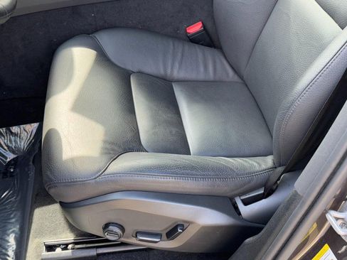 Certified 2025 Volvo XC60 B5 Plus image 23