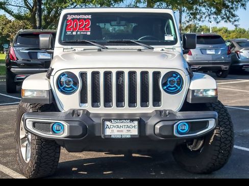 Used 2022 Jeep Wrangler Unlimited Sahara w/ Cold Weather Group AWD/4WD image 5