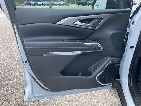 New 2026 Chevrolet Traverse LT w/ Enhanced Driving Package FWD image 12