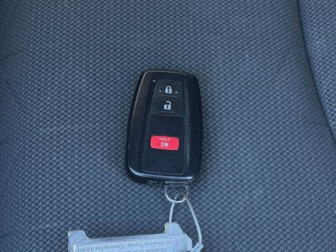 Used 2025 Toyota RAV4 XLE image 22