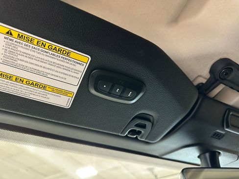 Used 2022 Jeep Wrangler Unlimited Sahara image 34