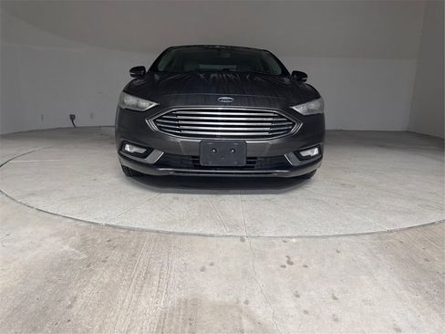 Used 2018 Ford Fusion Titanium image 24