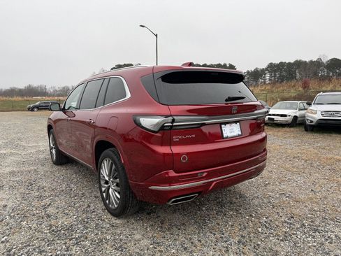 Used 2025 Buick Enclave Avenir w/ Super Cruise Package image 3