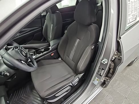 Used 2024 Hyundai Elantra SEL w/ Convenience Package image 29
