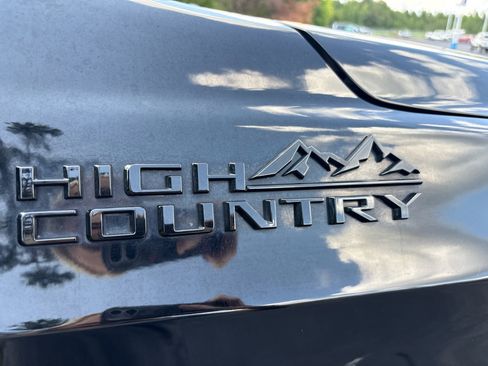 Used 2021 Chevrolet Tahoe High Country w/ Premium Package RWD image 21