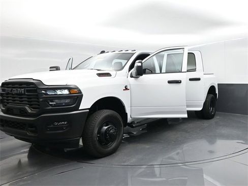 Used 2025 RAM 3500 Tradesman image 59