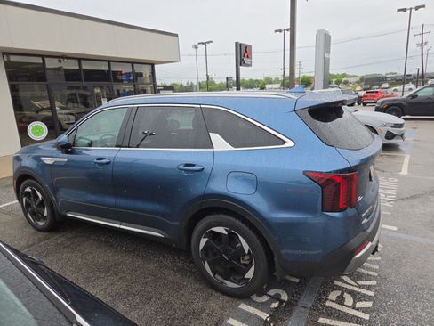 Used 2025 Kia Sorento SX Prestige AWD/4WD image 8