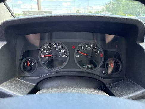 Used 2008 Jeep Compass Sport AWD/4WD image 6