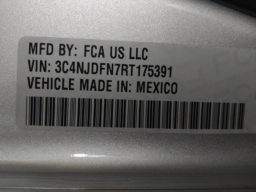 Used 2024 Jeep Compass Latitude AWD/4WD image 33