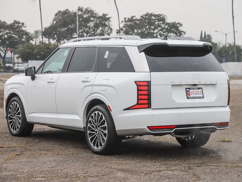 New 2026 Hyundai Palisade Calligraphy FWD image 8