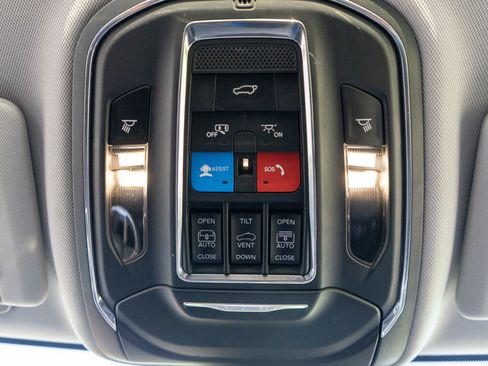 Used 2023 Jeep Grand Cherokee 4WD 4xe w/ Luxury Tech Group II image 25
