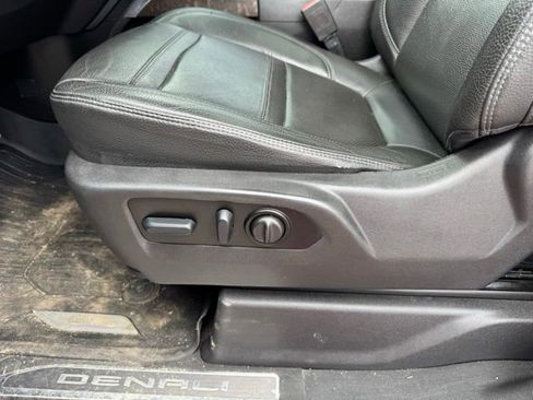 Used 2022 GMC Sierra 1500 Denali w/ Denali Premium Package AWD/4WD image 13