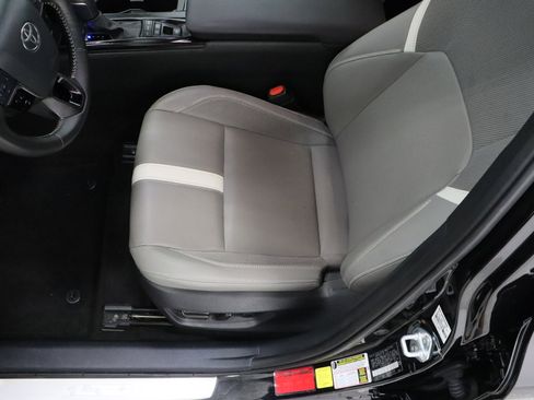 Certified 2025 Toyota Camry SE image 15