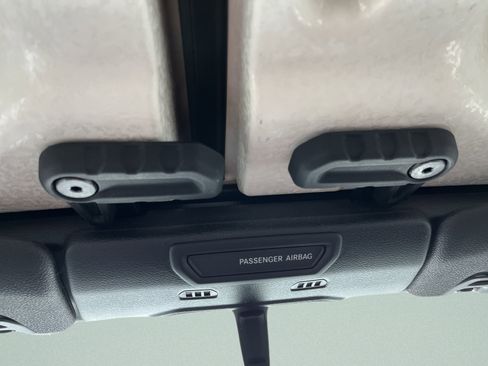 Used 2020 Jeep Wrangler Sport image 22