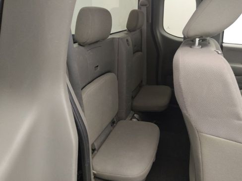 Used 2019 Nissan Frontier S RWD image 19