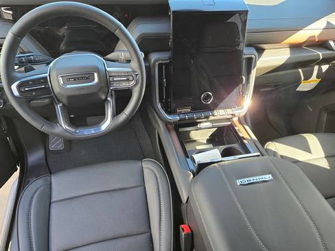 New 2026 GMC Yukon Denali AWD/4WD image 9