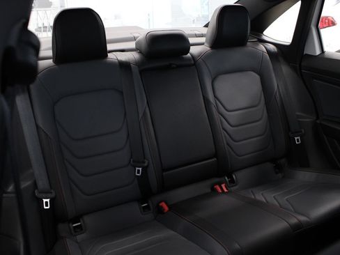 Used 2025 Volkswagen Jetta GLI Autobahn FWD image 28